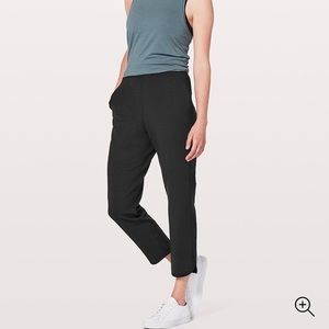 $128 NWOT Lululemon Every Moment Jogger 4 Small